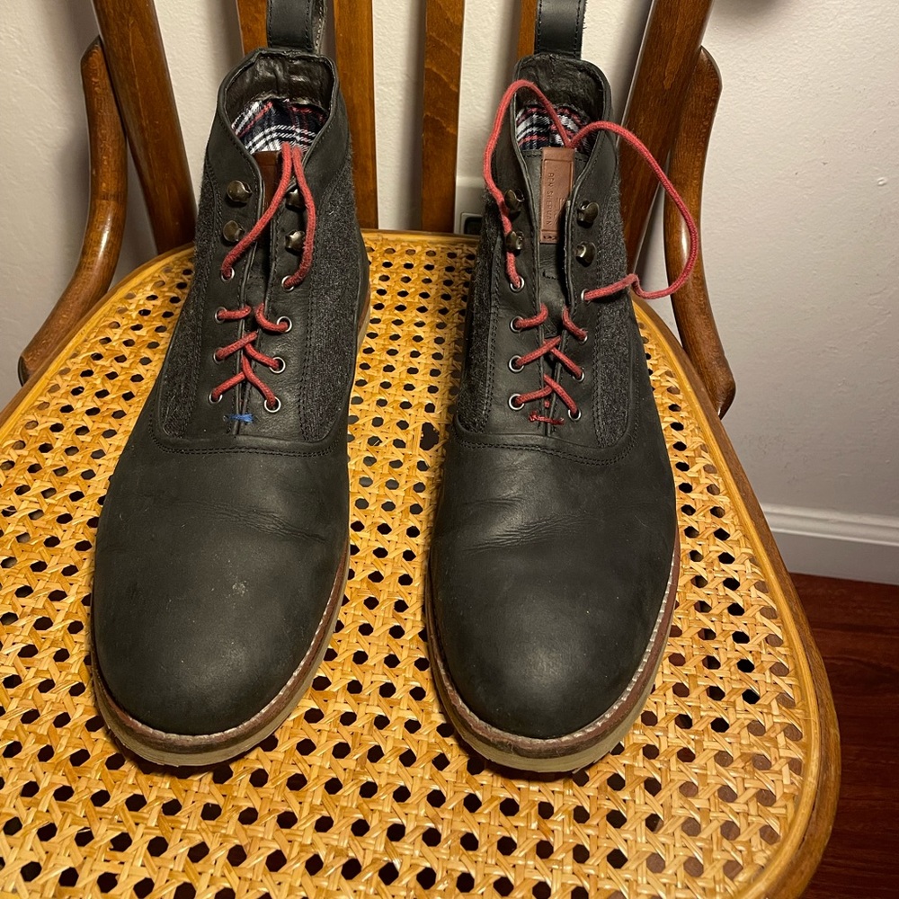 Ben Sherman Ankle Boot. Waxed Leather. Men’s size 9.5